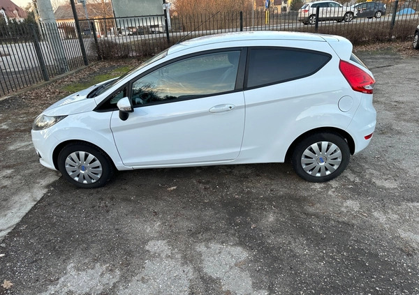 Ford Fiesta cena 18499 przebieg: 170600, rok produkcji 2011 z Kłodawa małe 137